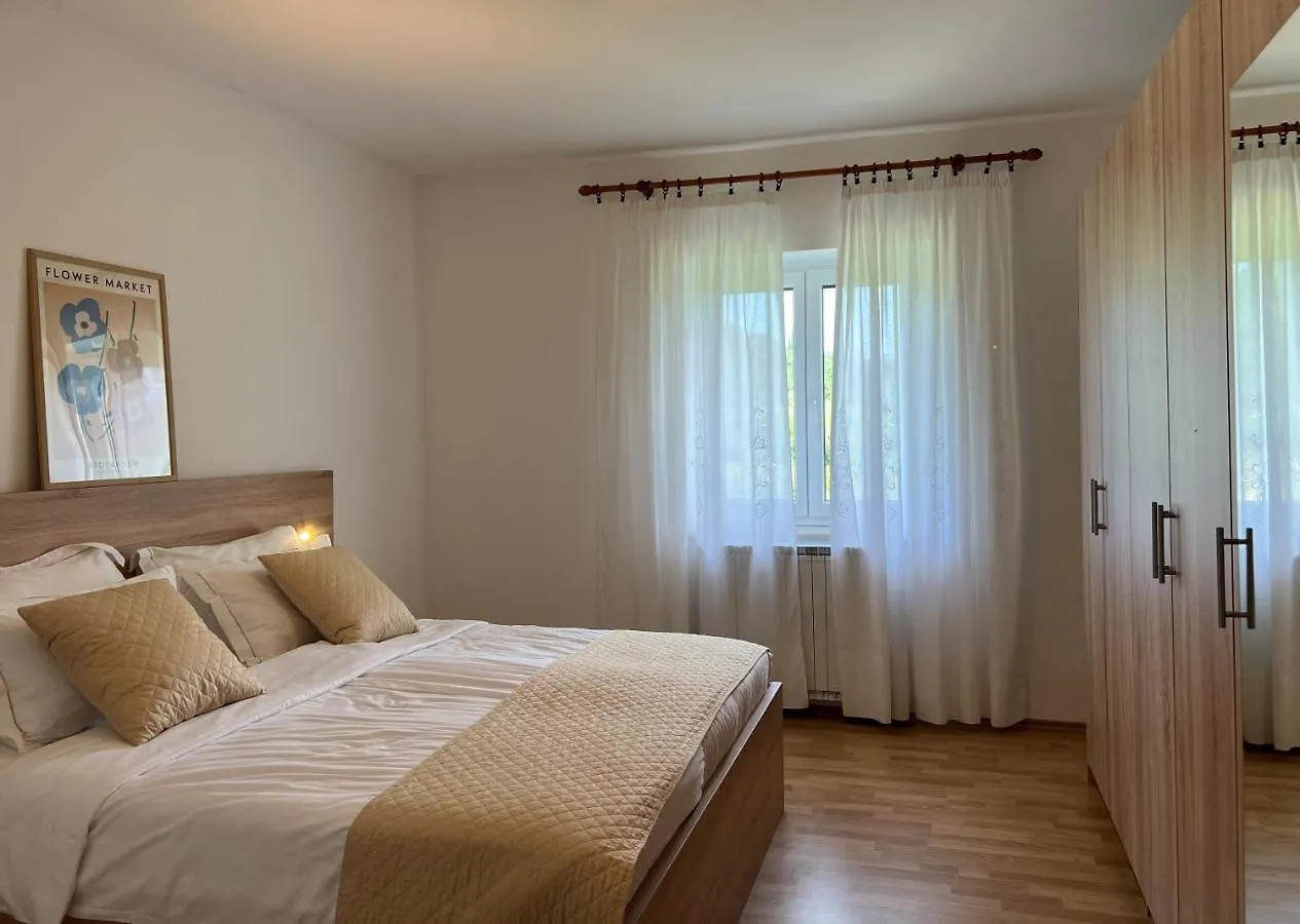 Lonzan Apartment Secovlje Slovenia