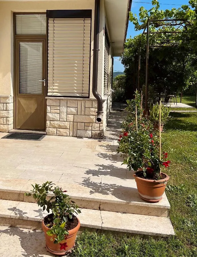 Lonzan Apartment Secovlje
