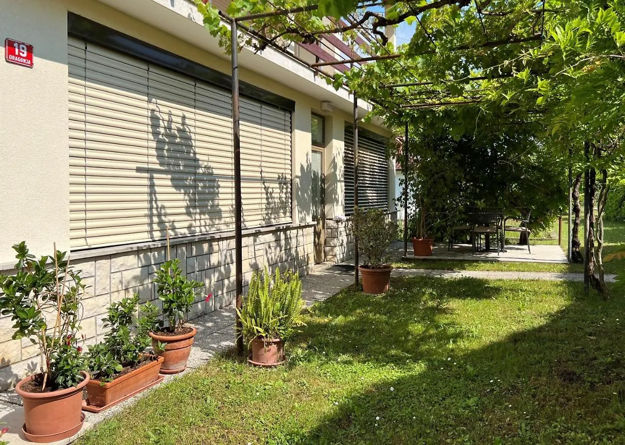 Lonzan Apartment Secovlje 0*,  Slovenia
